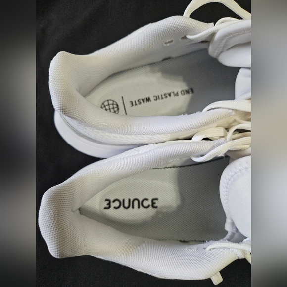 Adidas Women's Noviflight Primegreen - Picture 3 of 4